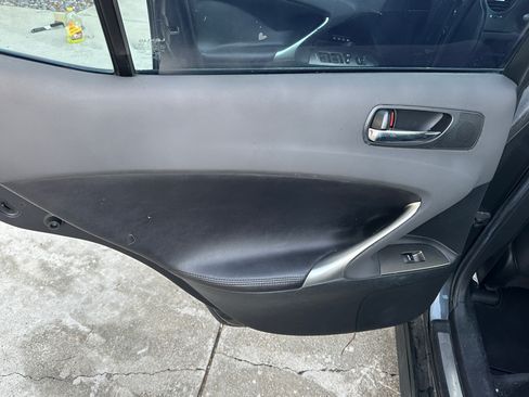 Used 2006 Lexus IS 350 image 18