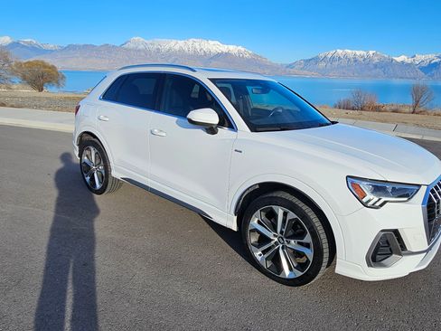 Used 2020 Audi Q3 2.0T Premium Plus w/ Premium Plus Package image 4