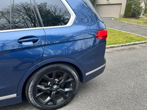 Used 2021 BMW X7 xDrive40i image 8