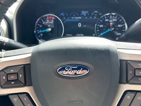 Used 2022 Ford F250 Lariat w/ Black Appearance Package image 20