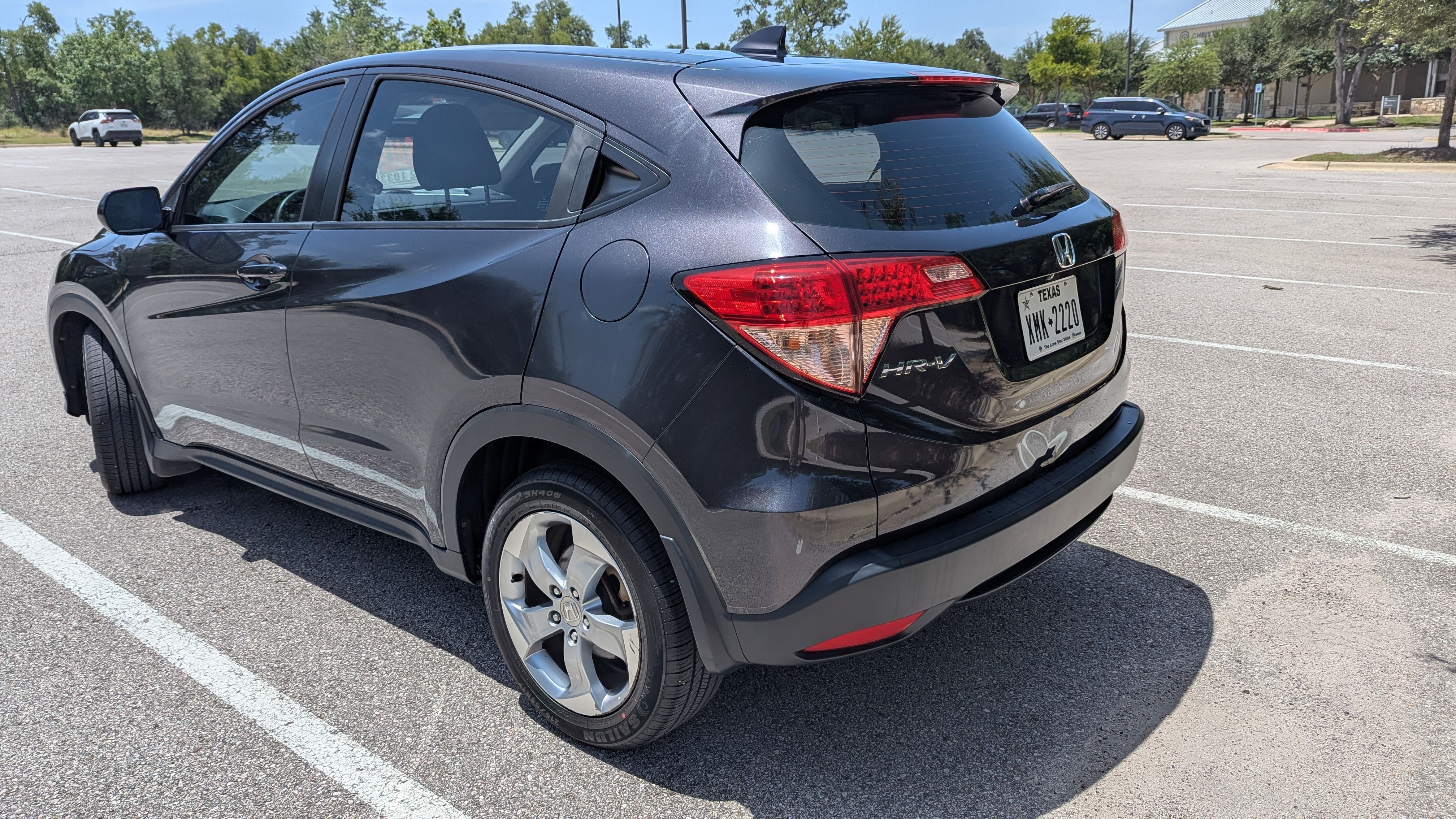 Used 2017 Honda HR-V LX image 4