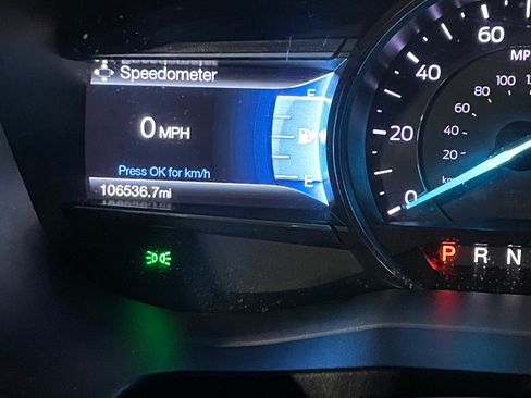 Used 2016 Ford Explorer XLT w/ Equipment Group 202A FWD image 9
