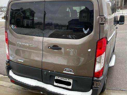 Used 2018 Ford Transit 150 XLT image 6