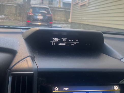 Used 2023 Subaru Crosstrek 2.0i image 3