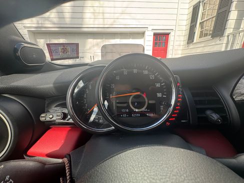 Used 2015 MINI Cooper S image 2