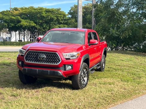 Used 2019 Toyota Tacoma TRD Off-Road w/ Phone Cable & Charge Package image 2