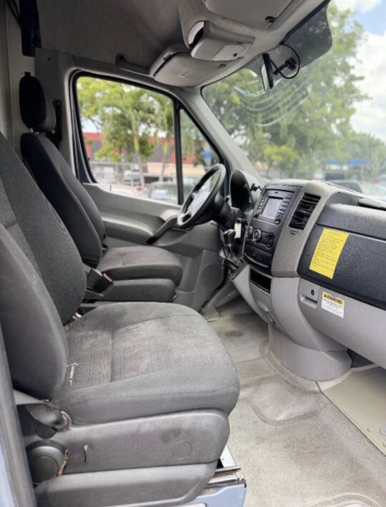 Used 2018 Mercedes-Benz Sprinter 2500 image 10