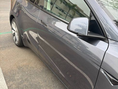 Used 2022 Tesla Model Y Long Range image 2