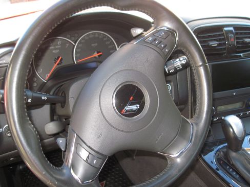 Used 2013 Chevrolet Corvette Grand Sport w/ 2LT Preferred Equipment Group image 13