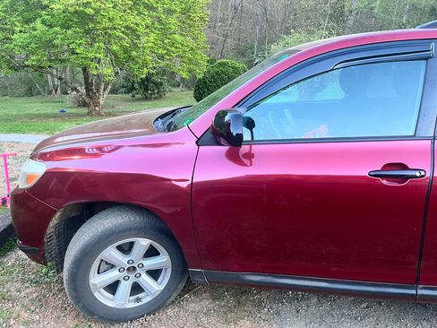 Used 2010 Toyota Highlander 2WD image 11