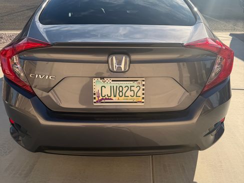 Used 2018 Honda Civic EX-T image 12