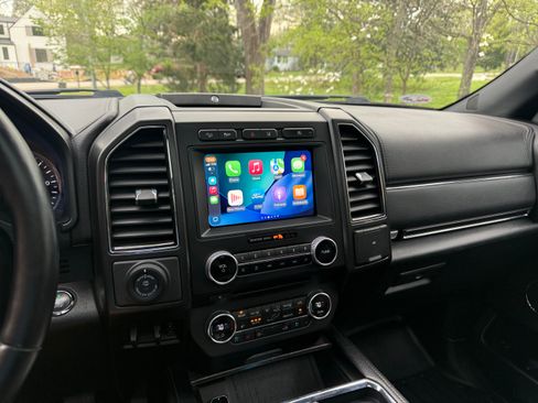 Used 2018 Ford Expedition Limited w/ Equipment Group 301A image 16