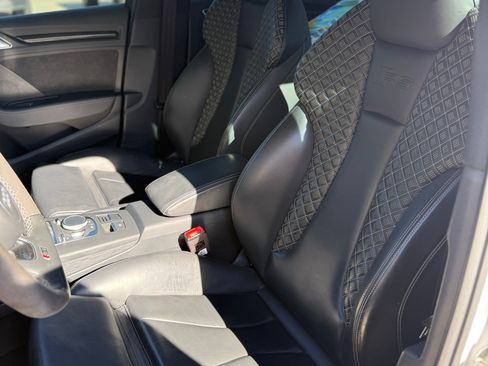 Used 2019 Audi RS 3 w/ Technology Package image 4