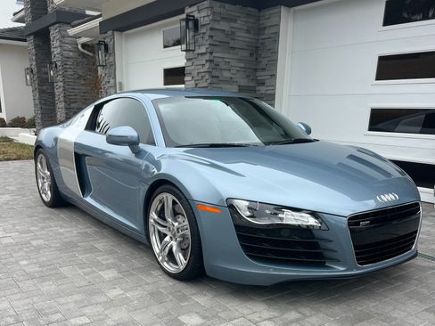 Used 2010 Audi R8 V8 image 1