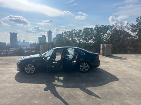 Used 2019 Audi A4 2.0T Premium w/ Convenience Package image 4