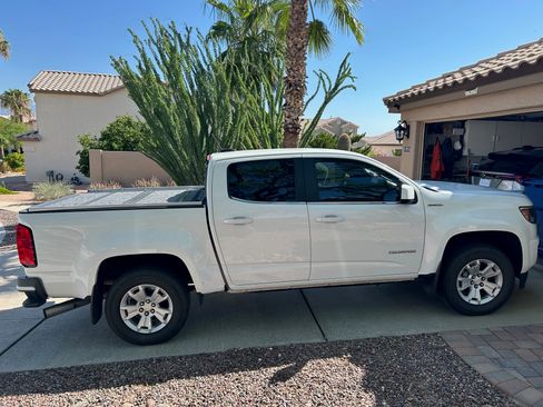 Used 2016 Chevrolet Colorado LT w/ LT Convenience Package RWD image 11