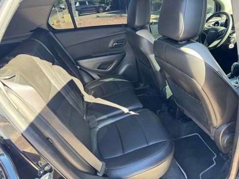 Used 2016 Chevrolet Trax LTZ w/ Midnight Edition image 6