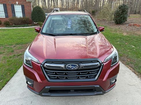 Used 2022 Subaru Forester Limited AWD/4WD image 5
