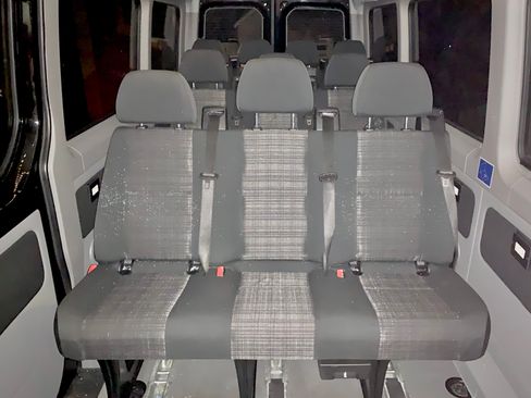 Used 2015 Freightliner Sprinter 2500 image 13