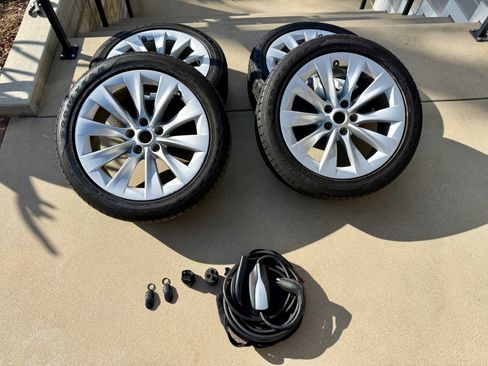 Used 2016 Tesla Model S 75D image 26