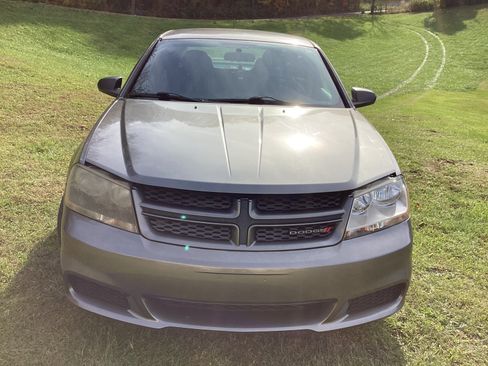 Used 2013 Dodge Avenger SE image 28