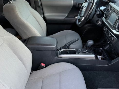 Used 2019 Toyota Tacoma SR5 image 6