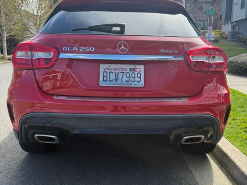 Used 2017 Mercedes-Benz GLA 250 4MATIC image 6