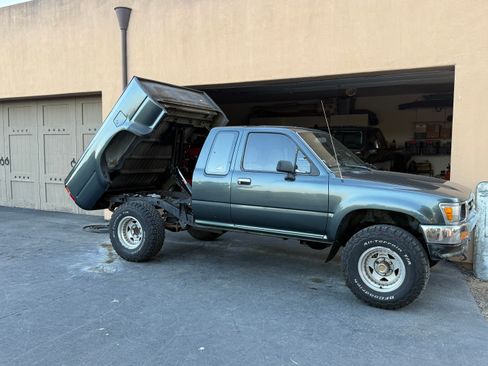 Used 1992 Toyota Pickup SR5 AWD/4WD image 12