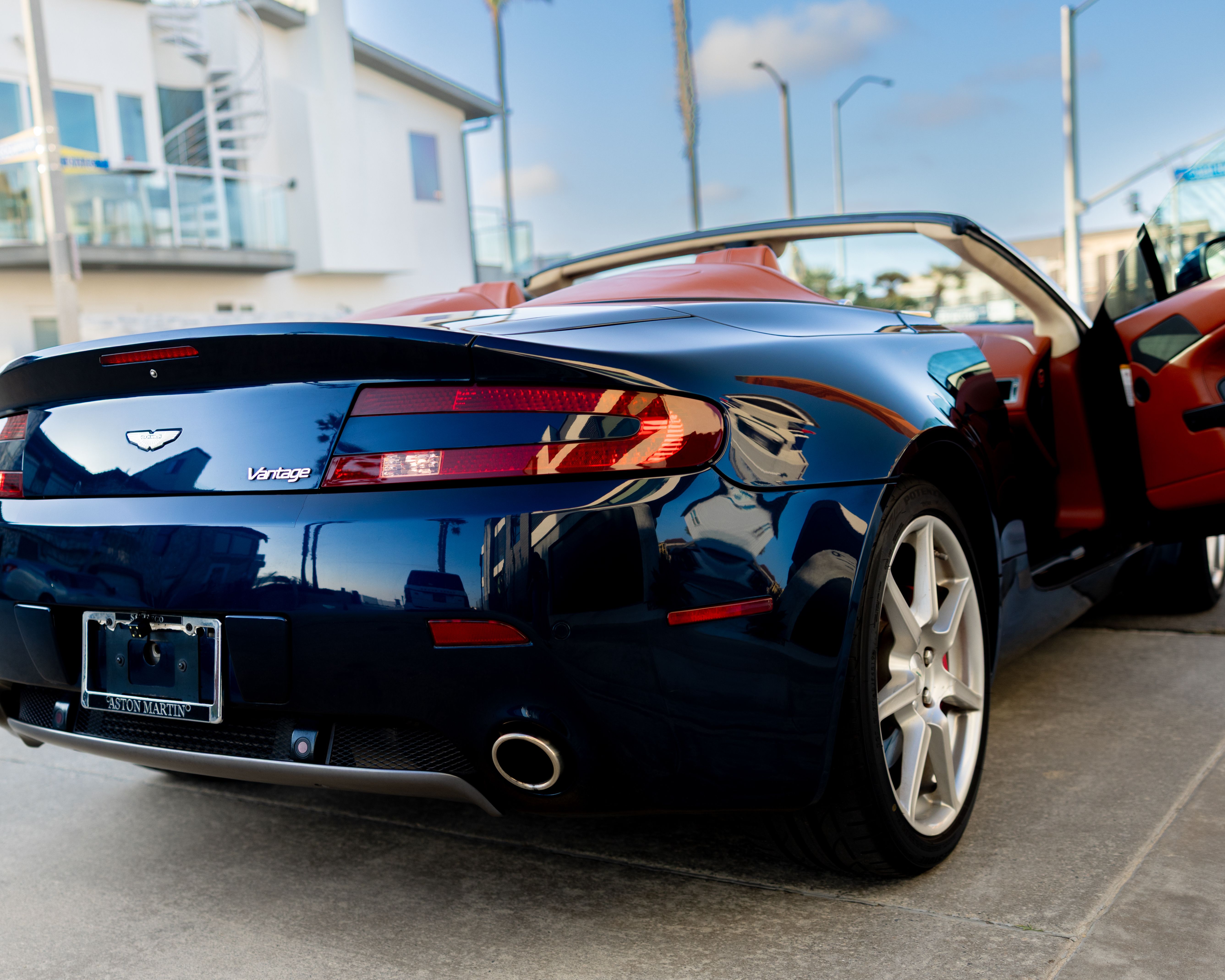 Used 2007 Aston Martin V8 Vantage Roadster RWD image 8