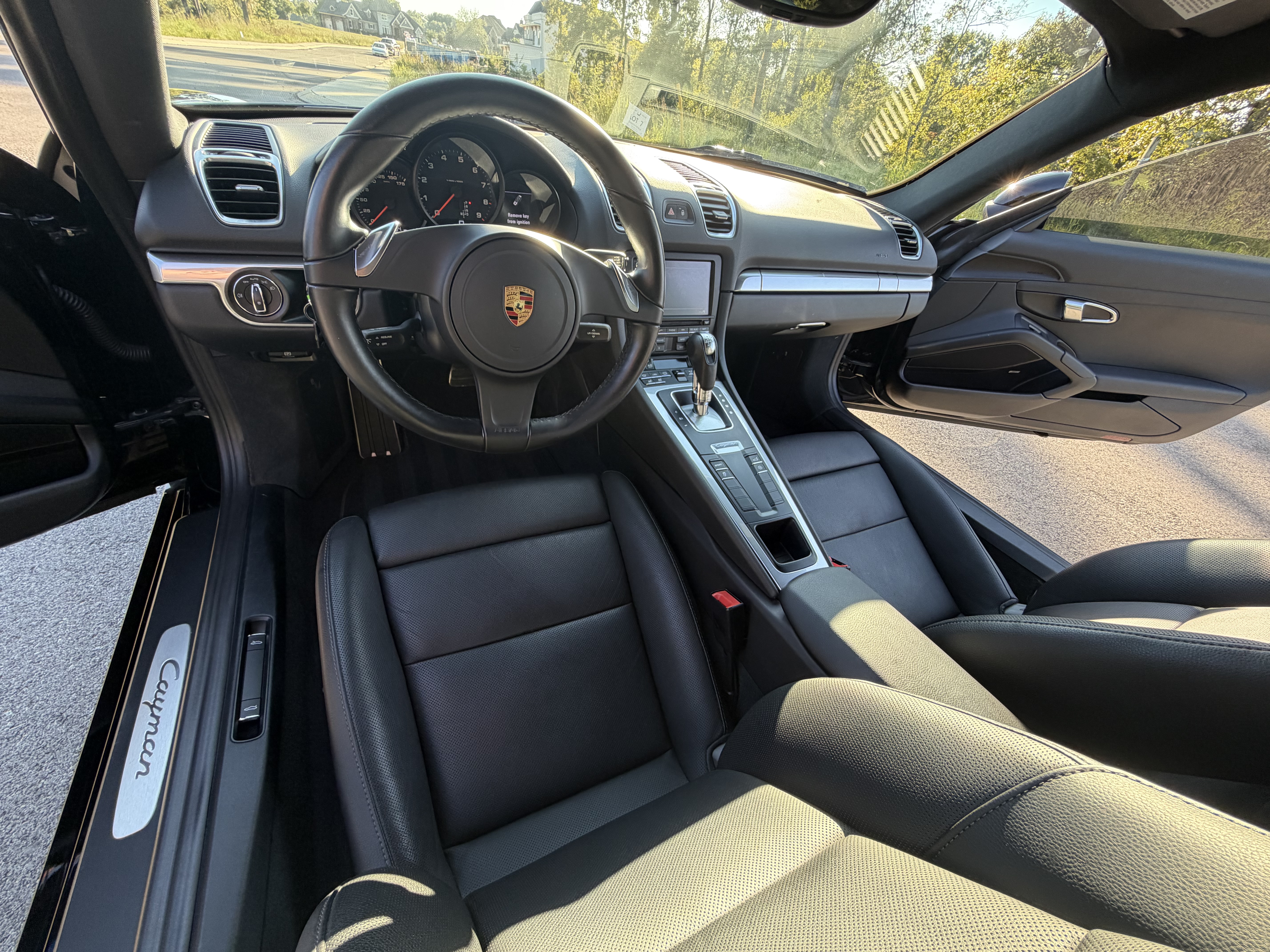 Used 2016 Porsche Cayman RWD image 18
