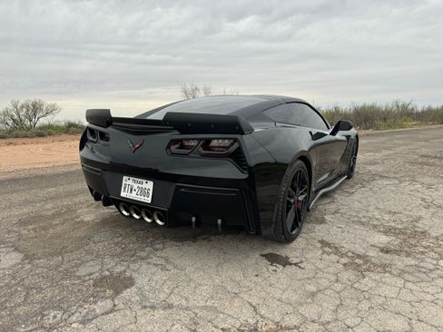 Used 2015 Chevrolet Corvette Stingray Coupe RWD image 9