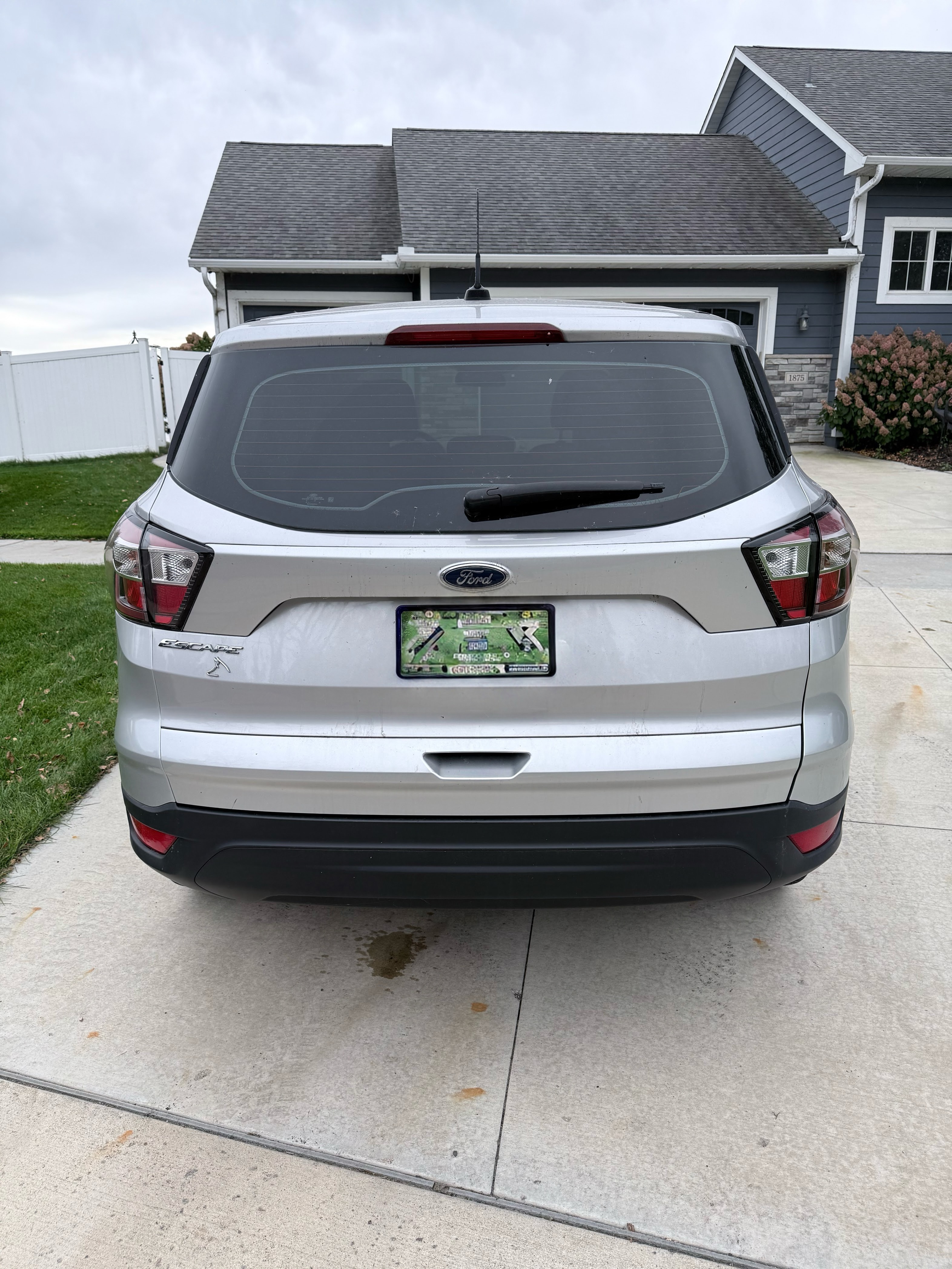 Used 2017 Ford Escape S FWD image 9