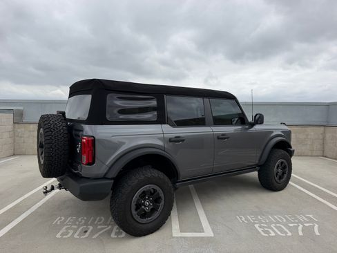 Used 2025 Ford Bronco 4-Door AWD/4WD image 4