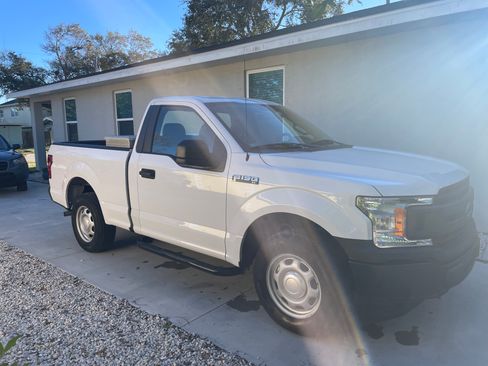 Used 2018 Ford F150 XL w/ Trailer Tow Package image 6