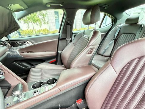 Used 2022 Genesis G70 2.0T w/ Prestige Package AWD/4WD image 10