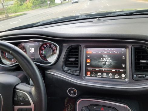 Used 2015 Dodge Challenger SXT Plus w/ Driver Convenience Group image 9