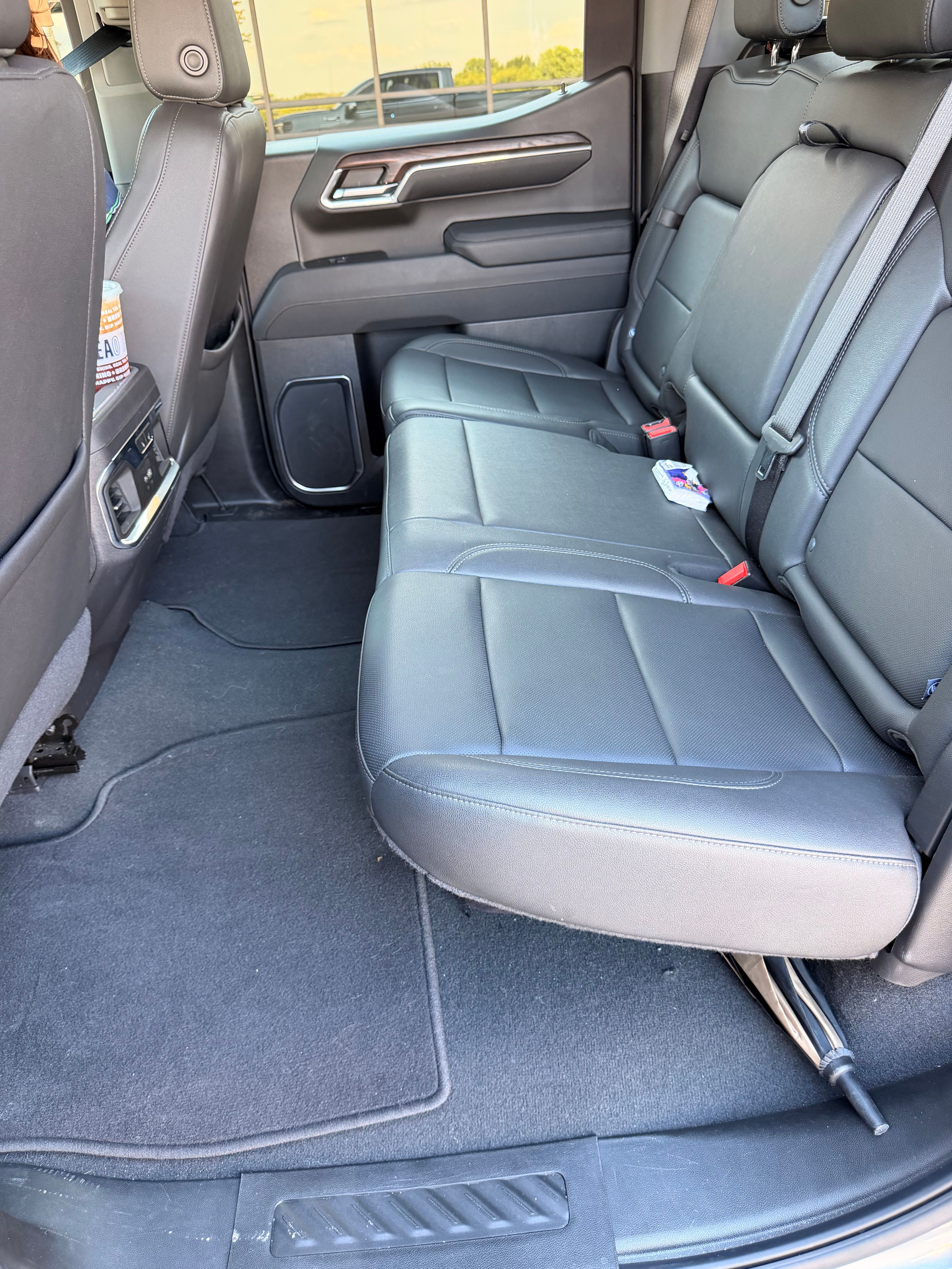 Used 2024 GMC Sierra 1500 SLT AWD/4WD image 17