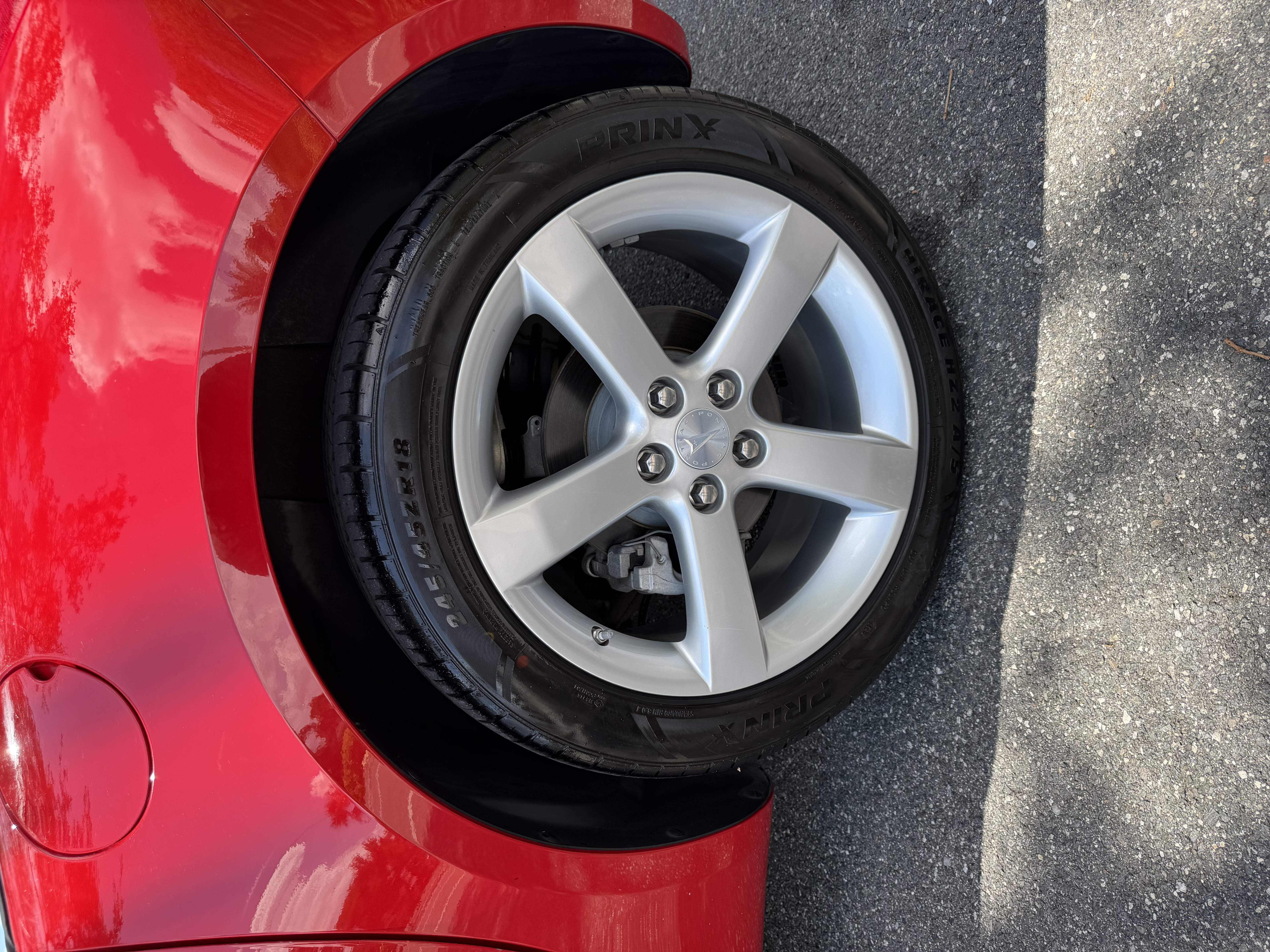 Used 2008 Pontiac Solstice Convertible w/ Premium Package RWD image 9