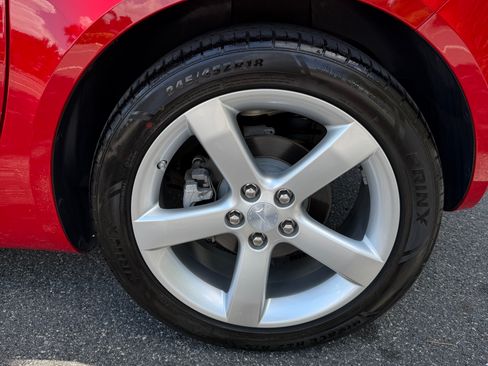 Used 2008 Pontiac Solstice Convertible w/ Premium Package RWD image 9