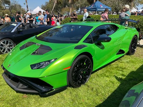 Used 2022 Lamborghini Huracan STO image 1
