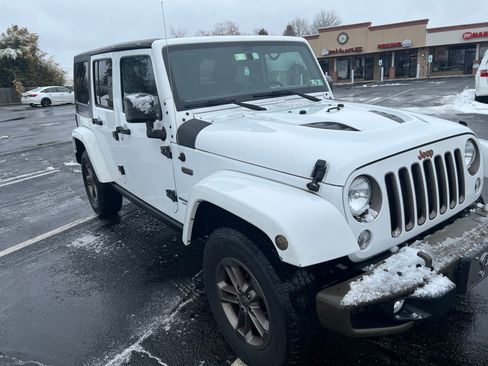 Used 2016 Jeep Wrangler Unlimited Sahara image 4
