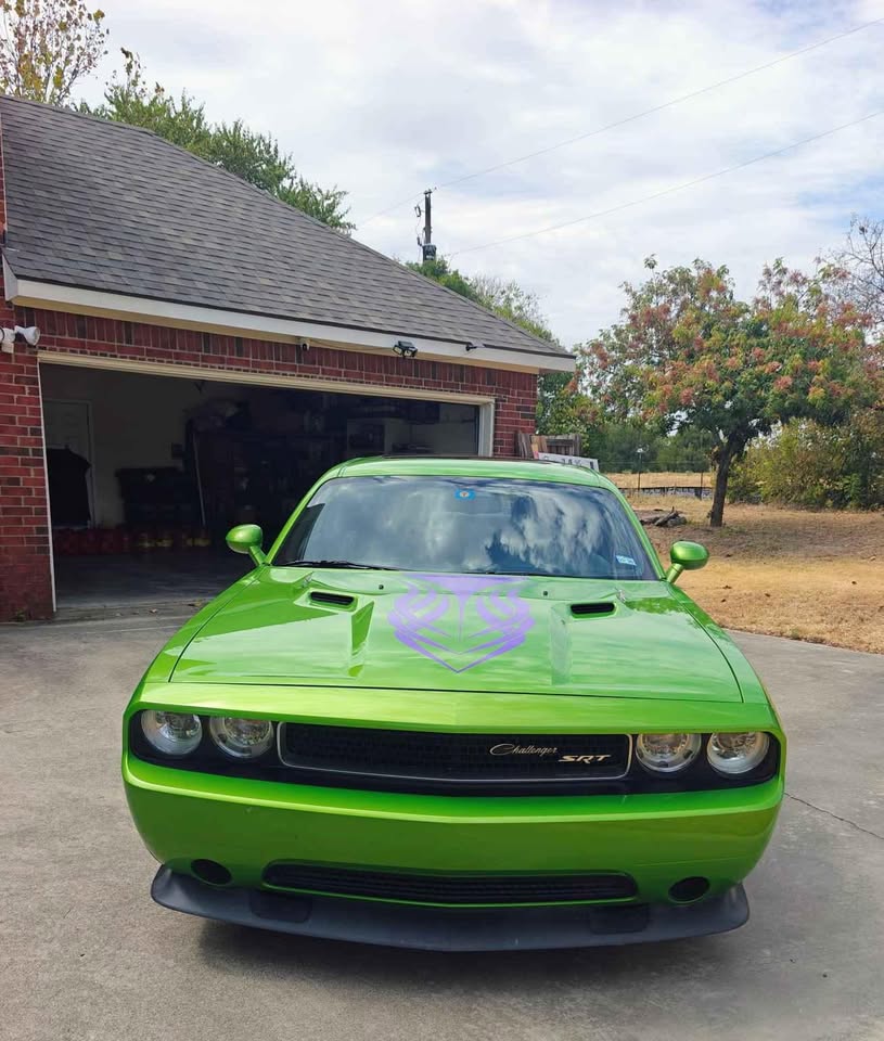 Used 2011 Dodge Challenger SRT8 w/ Green w/Envy Group RWD image 21