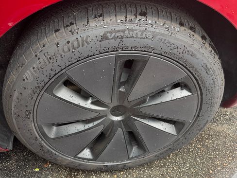 Used 2024 Tesla Model 3 Standard Range RWD image 15