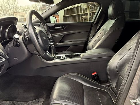 Used 2017 Jaguar XE R-Sport image 17