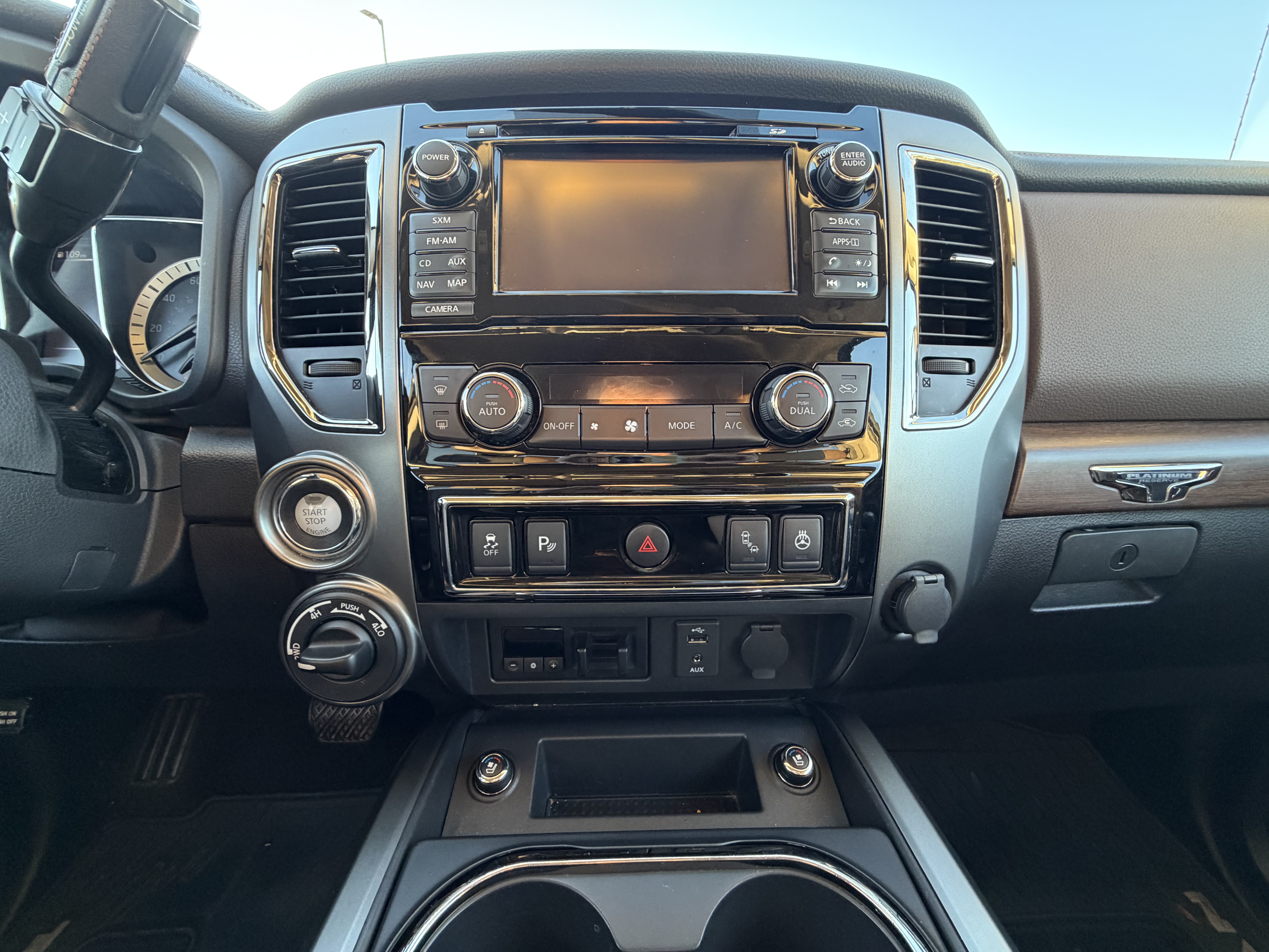 Used 2018 Nissan Titan Platinum Reserve w/ Platinum Utility Package AWD/4WD image 23