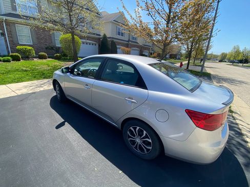 Used 2013 Kia Forte EX image 5