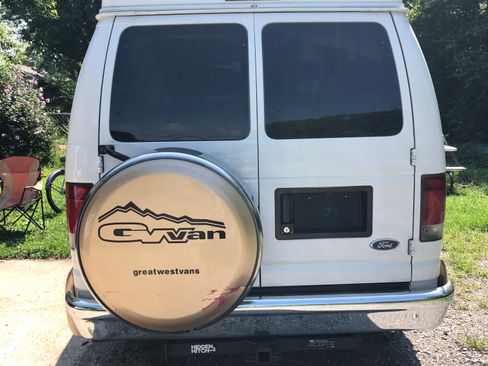 Used 2006 Ford E-350 and Econoline 350 Extended Super Duty RWD image 2