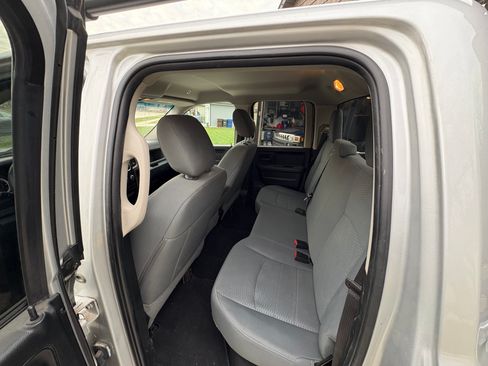 Used 2018 RAM 1500 Express w/ Express Value Package image 12