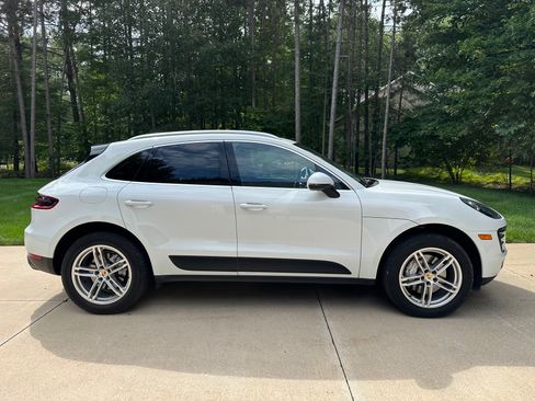 Used 2015 Porsche Macan S AWD/4WD image 8