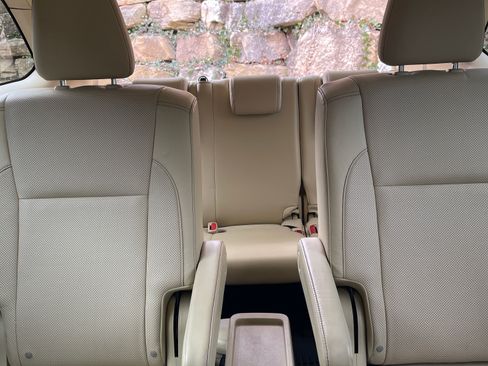 Used 2016 Toyota Highlander Limited Platinum image 23